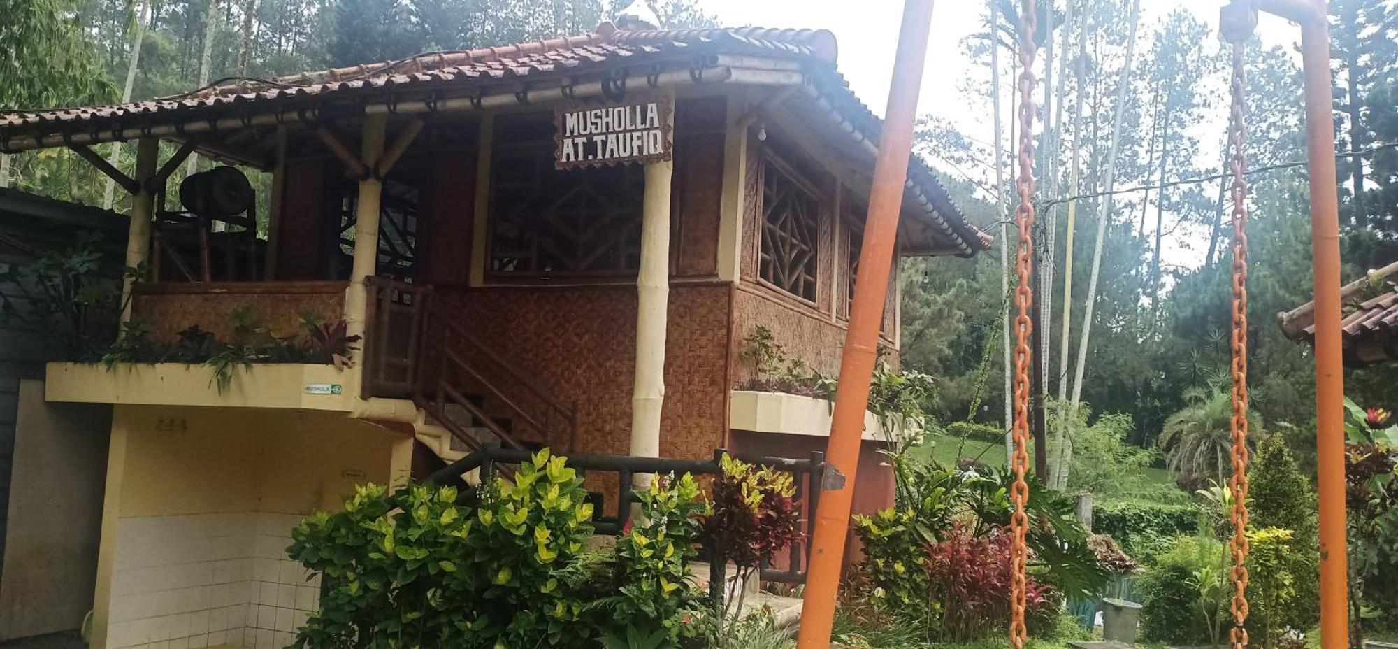 Resort Prima Cisarua Tagalbato Екстер'єр фото